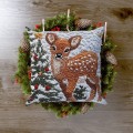 Poszewka dekoracyjna z motywem świątecznym imitującym haft 40x40 cm - 26730